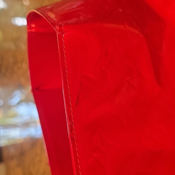 Louis Vuitton Red Monogram Vernis Reade GM - Picture 7 of 17